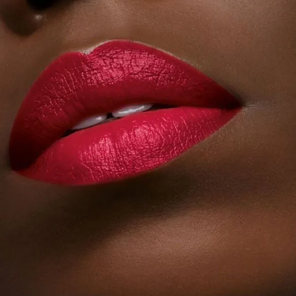 Son Lì Louboutin 001G Rouge Louboutin So Glow On The Go Màu Đỏ Cổ Điển