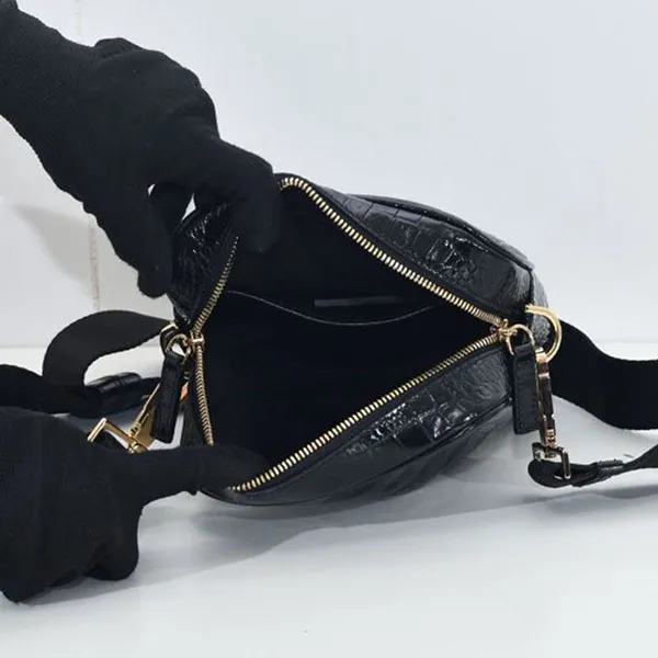 Túi Đeo Chéo Nam Versace Men's Crocodile Biggie Shoulder Bag 1000721 Màu Đen