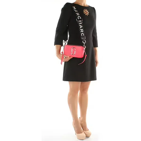 Túi Xách Marc Jacobs Snapshot Fluoro M0014503 Hot Pink Leather Shoulder Bag Màu Đỏ