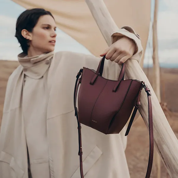 Túi Xách Tay Nữ Polène Cyme Tote Nano Edition Textured Black Cherry Màu Đỏ Thẫm