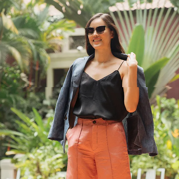 Áo Hai Dây Lụa Nữ F2 Fashion & Freedom AK376-D-S-0320 Màu Đen Size S