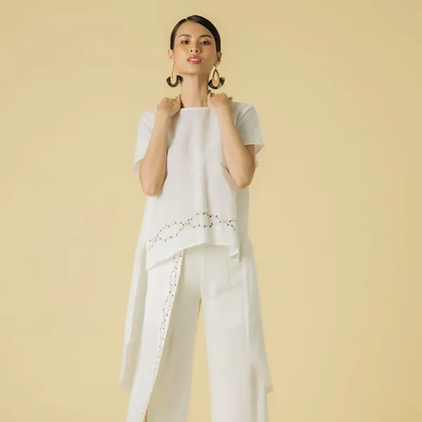 Áo Kiểu Nữ F2 Fashion & Freedom Becoming Discover AK456-T-S-0321 Màu Trắng Size S