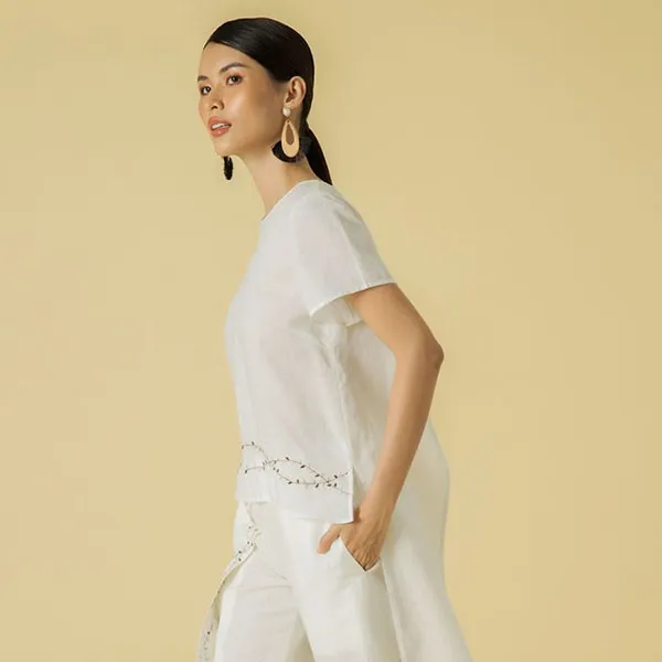 Áo Kiểu Nữ F2 Fashion & Freedom Becoming Discover AK456-T-S-0321 Màu Trắng Size S
