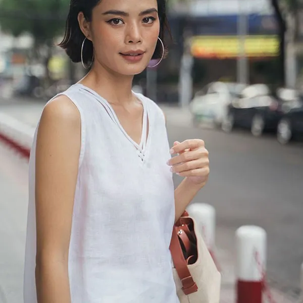 Áo Kiểu Nữ F2 Fashion & Freedom Becoming Unveil AK471-T-S-0621 Màu Trắng Size S