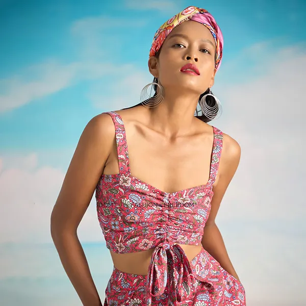 Áo Kiểu Nữ F2 Fashion & Freedom Bright And Shine Linen Bright And Shine AK527-DHT-S-0622 Màu Đỏ Hoạ Tiết Size S