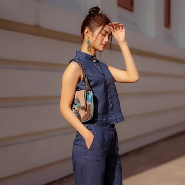 Áo Kiểu Nữ F2 Fashion & Freedom Linen AK537-XD-L-0822 Màu Xanh Đen Size L