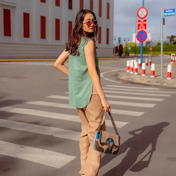 Áo Kiểu Nữ F2 Fashion & Freedom Linen Autumn Charm AK536-X-S-0822 Màu Xanh Size S