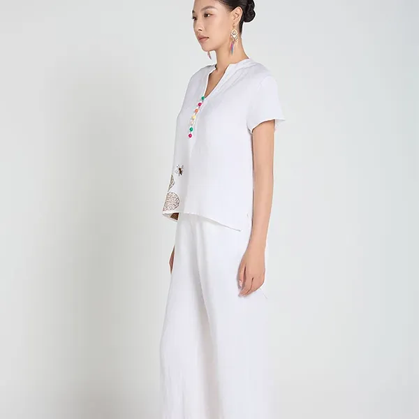 Áo Kiểu Nữ F2 Fashion & Freedom White Linen Blouse Embroidered With A Touch Of Effortless Elegance AK641-TRANG THEU-S-0325 Màu Trắng Size S