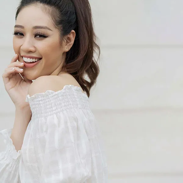 Áo Lụa Trễ Vai Nữ F2 Fashion & Freedom Becoming Color Me AK390-T-S-0520 Màu Trắng Size S