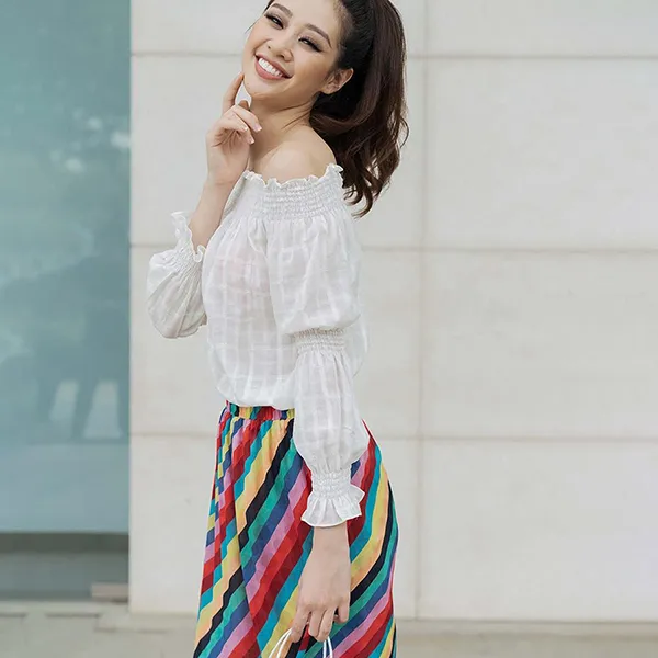 Áo Lụa Trễ Vai Nữ F2 Fashion & Freedom Becoming Color Me AK390-T-S-0520 Màu Trắng Size S