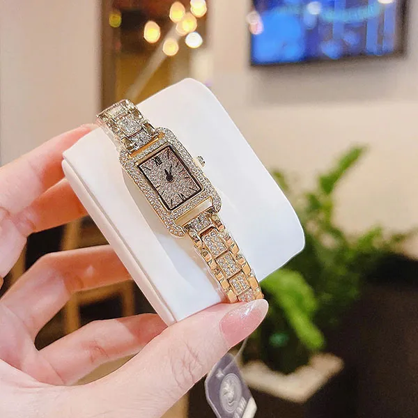 Đồng Hồ Nữ Kemil KM2310 Gold Tone Màu Vàng