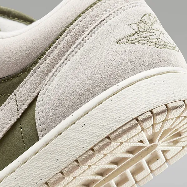 Giày Thể Thao Nam Nike Air Jordan 1 Low SE 'Medium Olive Sail' HV4089-201 Màu Xanh Trắng Size 40