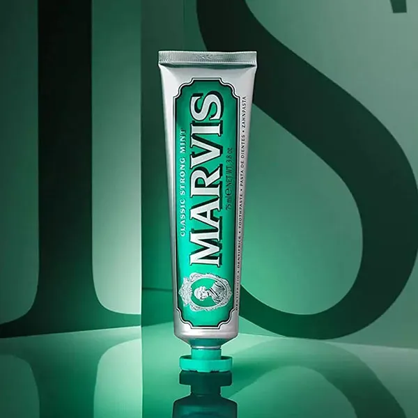 Kem Đánh Răng Marvis Classic Strong Mint 85ml