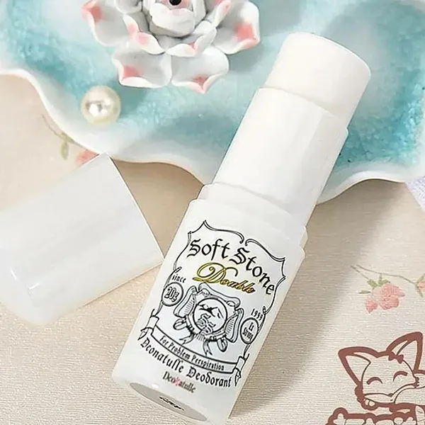 Lăn Khử Mùi Đá Khoáng Deonatulle Soft Stone Double Deodorant 20g (Không Màu)