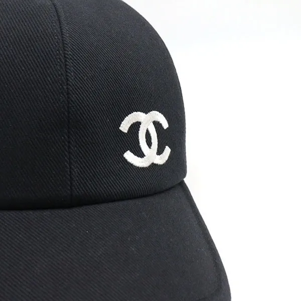Mũ Nữ Chanel Embroidered Logo Baseball Cap AAA583 B18528 Màu Đen