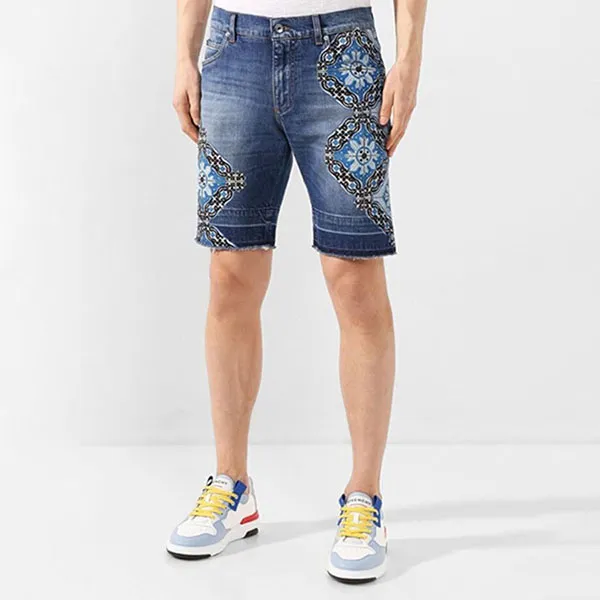 Quần Short Nam Dolce & Gabbana D&G Stretch Denim Bermuda Shorts With Maiolica Print Màu Xanh Họa Tiết Size 46