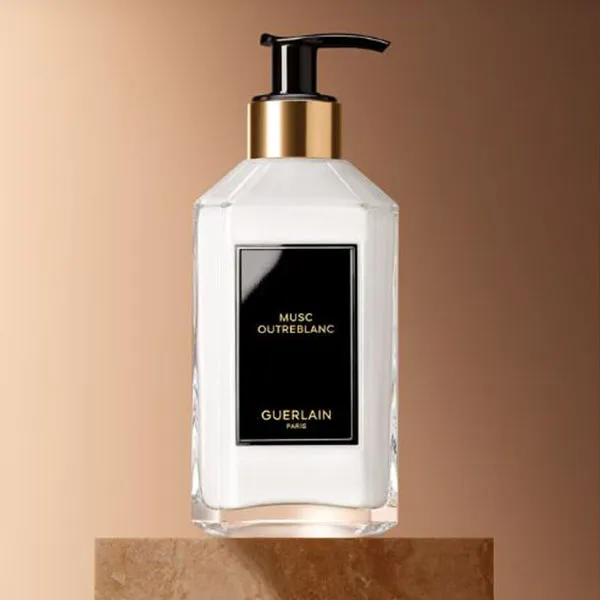 Sữa Dưỡng Thể Guerlain Musc Outreblanc Scented Hand & Body Lotion 300ml