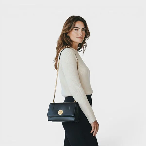 Túi Đeo Vai Nữ Versace Logo Medusa Shoulder Bag Leather Black Gold Tone Màu Đen