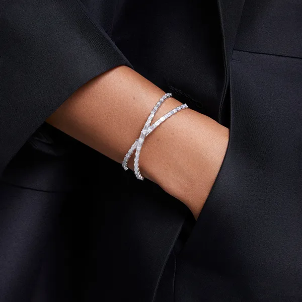 Vòng Đeo Tay Nữ Swarovski Hyperbola Cuff Infinity, White, Rhodium Plated 5677625 Màu Trắng