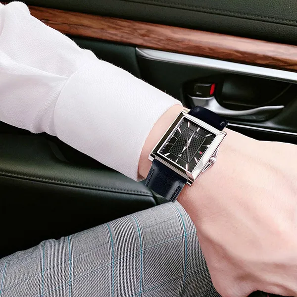 Đồng Hồ Đôi Gucci 138 Rectangle Watch Màu Đen