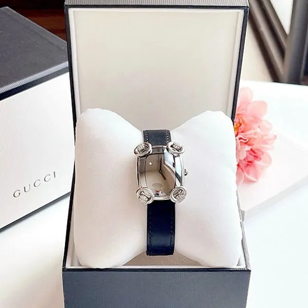 Đồng Hồ Nữ Gucci Horsebit Cocktail Diamond Quartz Màu Bạc - Đen