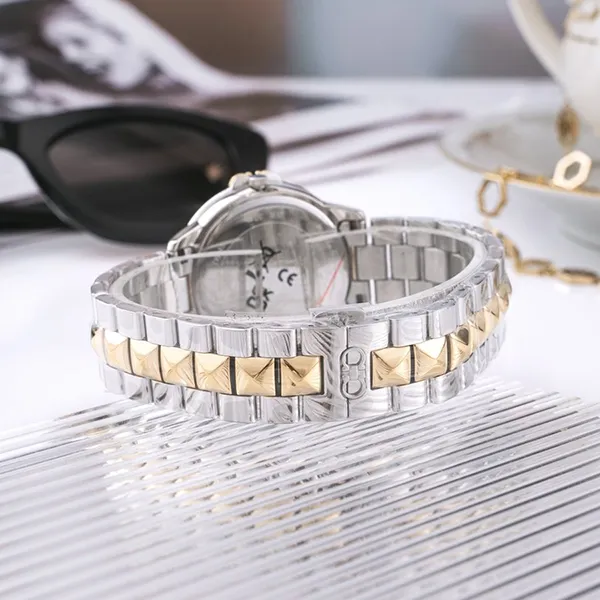 Đồng Hồ Nữ Salvatore Ferragamo Studmania SFMJ00422 Màu Bạc