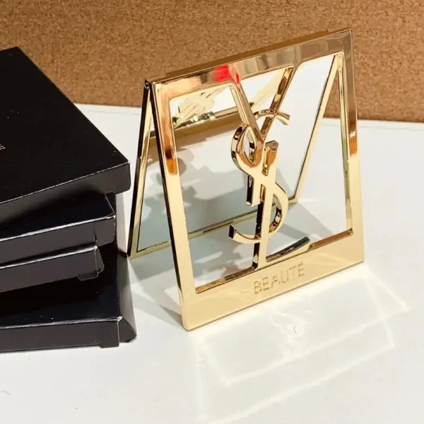 Gương Yves Saint Laurent Hand Mirror Màu Vàng