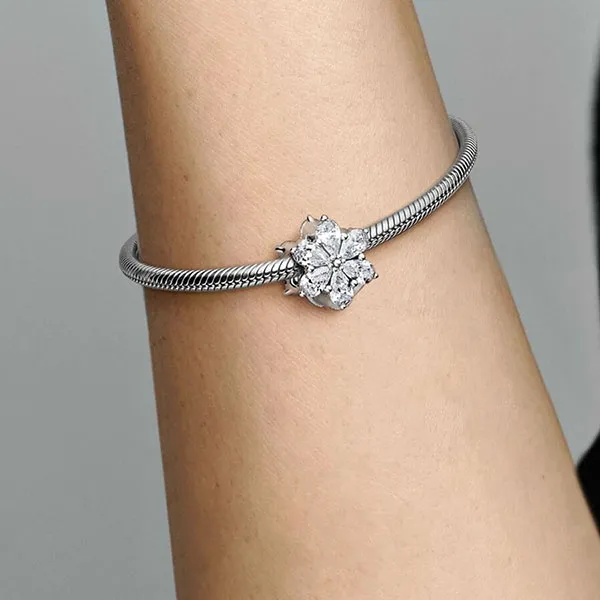 Hạt Vòng Charm Nữ Pandora Sparkling Herbarium Cluster Sterling Silver 792623C01 Màu Bạc Trắng