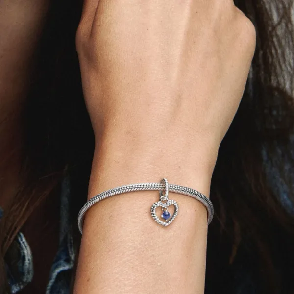 Hạt Vòng Charm Pandora Sea Blue Beaded Heart Dangle Charm Sterling Silver 798854C12 Màu Bạc