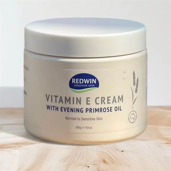 Kem Dưỡng Da Tinh Dầu Hoa Anh Thảo Redwin Vitamin E 330g