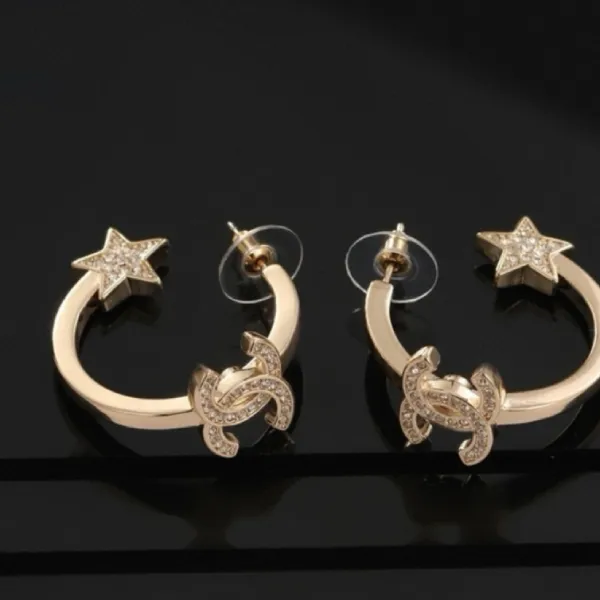 Khuyên Tai Nữ Chanel Metal Earrings Women's Gold Earrings Màu Vàng