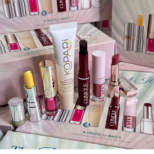 Set Son Dưỡng Clarins The Pout About It Makeup Set