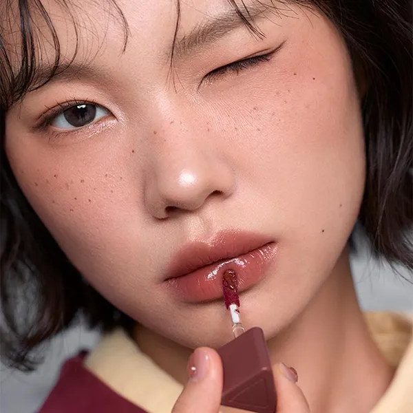 Son Bóng 3CE Gummy Oil Tint 05 Mocha Syrup Màu Nâu Sữa