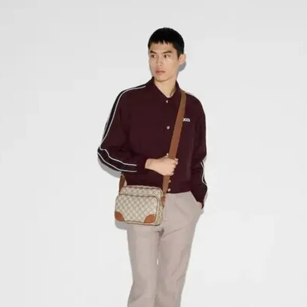 Túi Đeo Chéo Nam Gucci GG Emblem Medium Crossbody Bag Màu Be Nâu