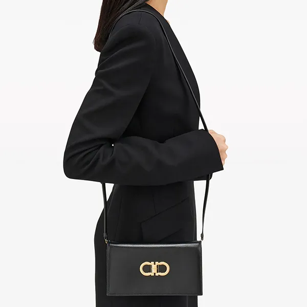Túi Đeo Vai Nữ Ferragamo Double Gancini Mini Bag 218357 771676 Màu Đen