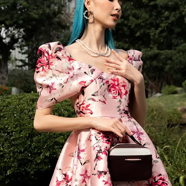 Váy Gấm Nữ F2 Fashion & Freedom Queen Of The Night D577-HH-S-0122 Màu Hồng Hoa Size S
