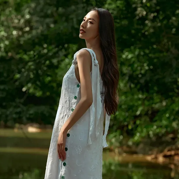 Váy Hai Dây Nữ F2 Fashion & Freedom Into The Wood D438-THN-S-0524 Màu Trắng Size S