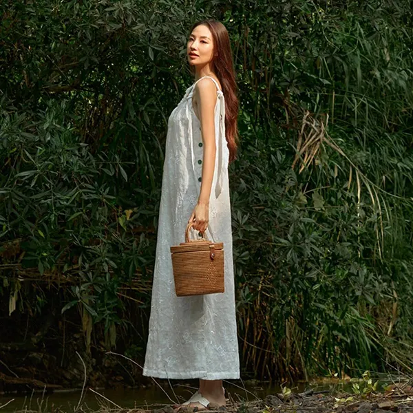 Váy Hai Dây Nữ F2 Fashion & Freedom Into The Wood D438-THN-S-0524 Màu Trắng Size S