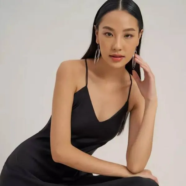 Váy Liền Hai Dây Lụa Nữ F2 Fashion & Freedom Art Of Styling D752-D-S-0923 Màu Đen Size S