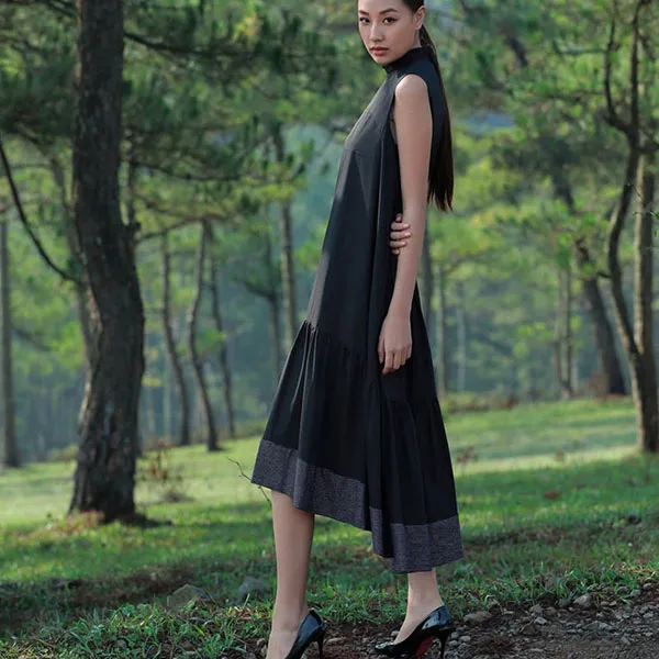 Váy Suông Nữ F2 Fashion & Freedom Kate Into The Wood D814-S-0524 Màu Đen Size S