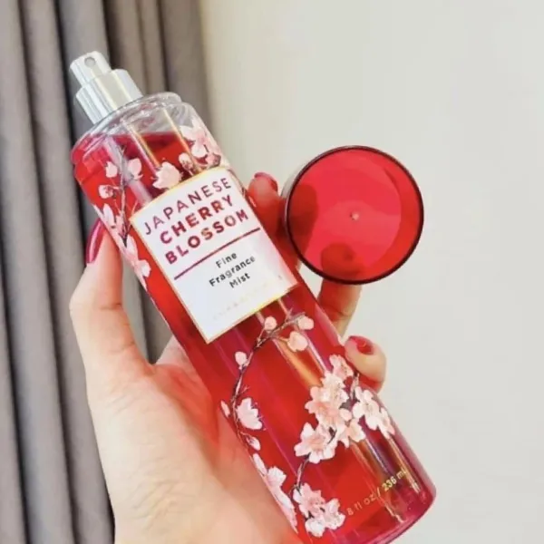 Xịt Thơm Toàn Thân Hương Nước Hoa Bath & Body Works Japanese Cherry Blossom 236ml