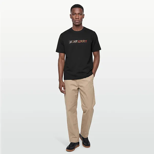 Áo Phông Nam Burberry Logo T-Shirt 8111829 Màu Đen Size XS