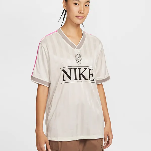 Áo Thun Nữ Nike Sportswear V Neck Jersey Top IH8505-133 Màu Trắng Hồng Size S