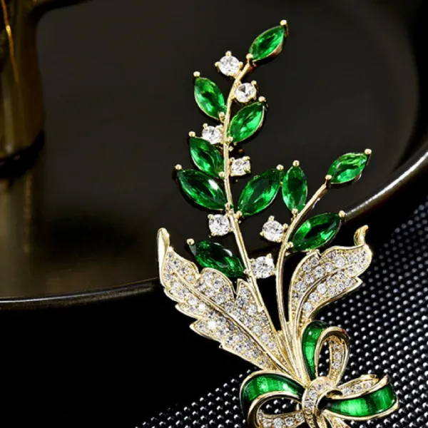 Cài Áo Nữ Meri Leaves Bouquet BR15 Màu Vàng
