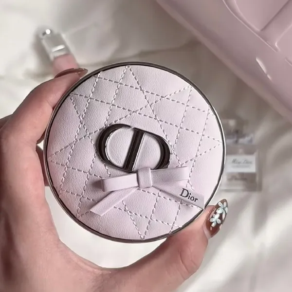 Case + Lõi Phấn Nước Dior Forever Matte Cushion Tone 0N