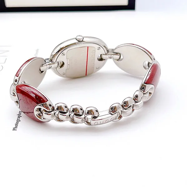 Đồng Hồ Nữ Gucci Marina Chain Silver Dial Steel And Ceramic YA121516 Màu Đỏ Bạc