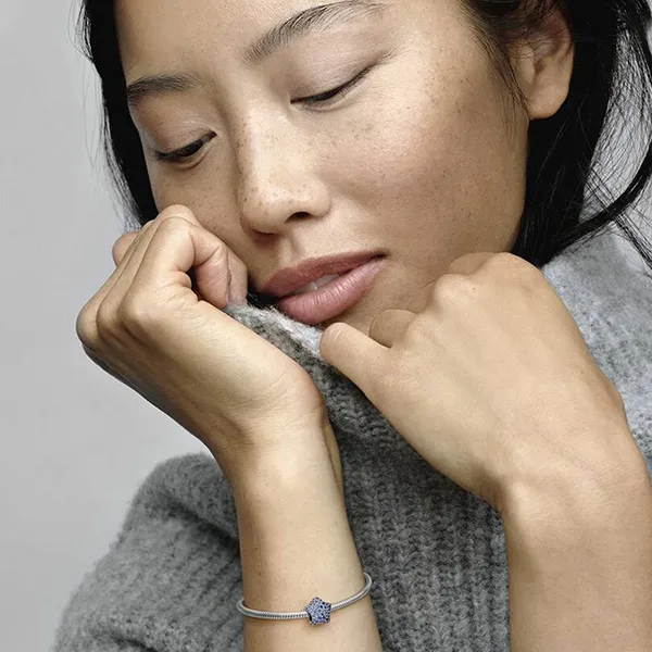 Hạt Vòng Charm Pandora Bold Pavé Star 793026C01 Màu Xanh