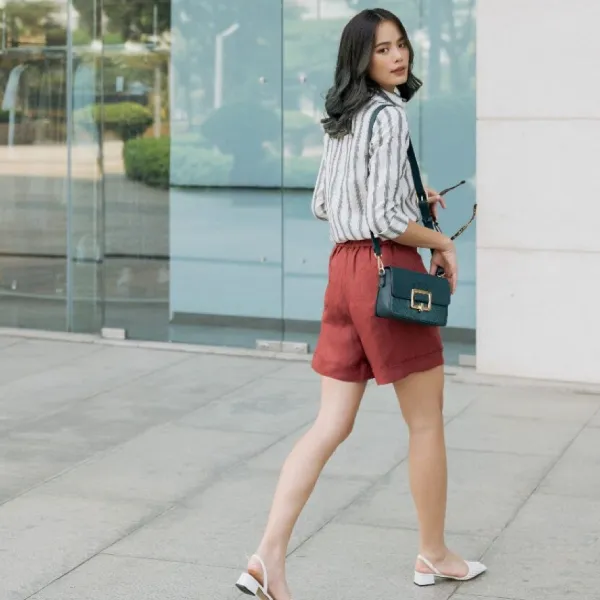 Quần Short Nữ F2 Fashion & Freedom QS22-D-S-0420 Màu Đỏ Size S