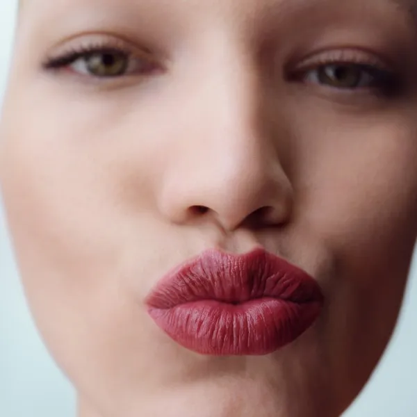 Son Dưỡng Môi La Mer Lip Treatment Terra Màu Đỏ Nâu Đất