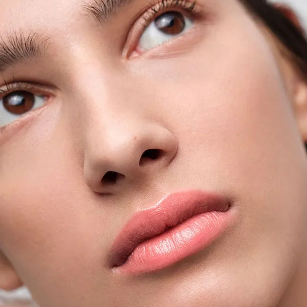 Son Dưỡng Prada Light Glowing Lip Color U016 Rose Màu Hồng Kẹo